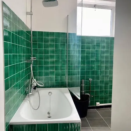 - Centre * 카르카손