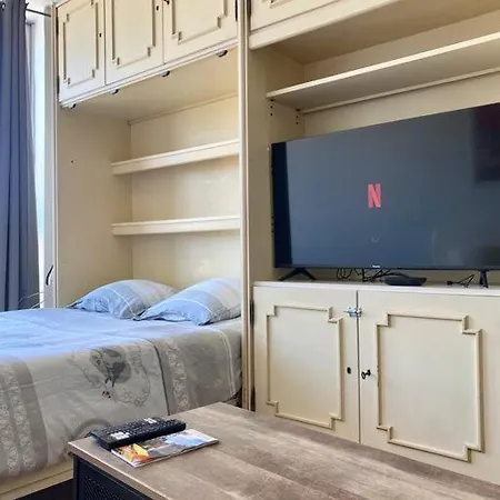 - Centre * 카르카손